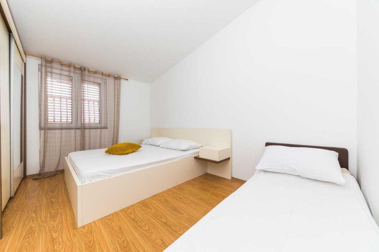 Apartments Gavran 巴什卡沃达 外观 照片